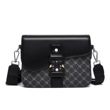 高品質でしっかりとした作りのクロスボディバッグ